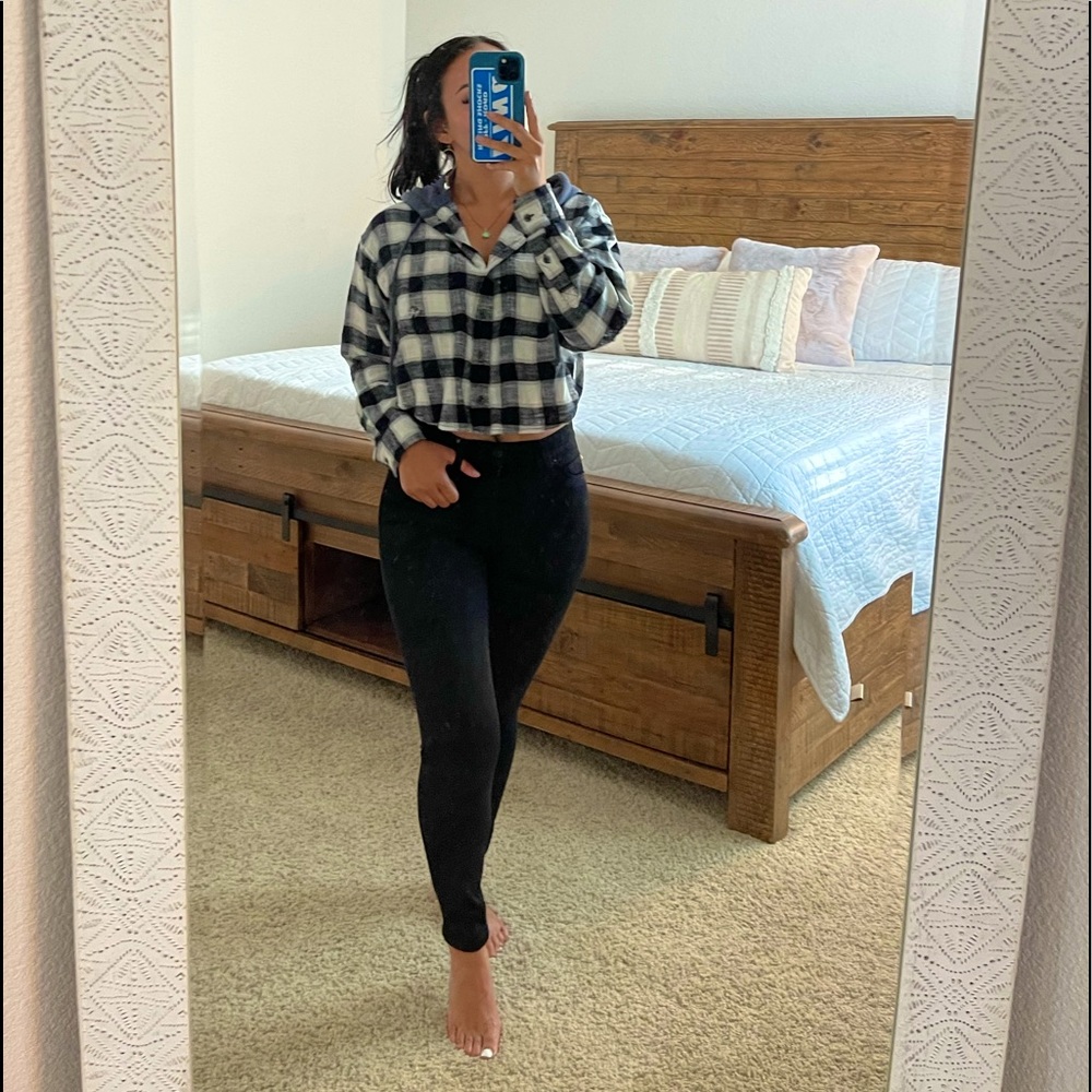 Black high waisted Hudson skinny jeans Size 24